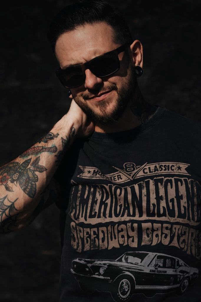 King Kerosin - Roll - Up T-Shirt Acid Wash mit Print vorne «American Legend»