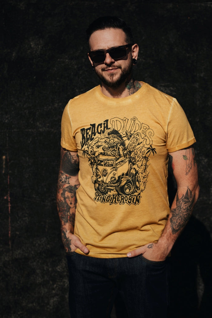 King Kerosin - Roll - Up T-Shirt Oil Wash mit sommerlichem Monster - Print «Beach dudes»