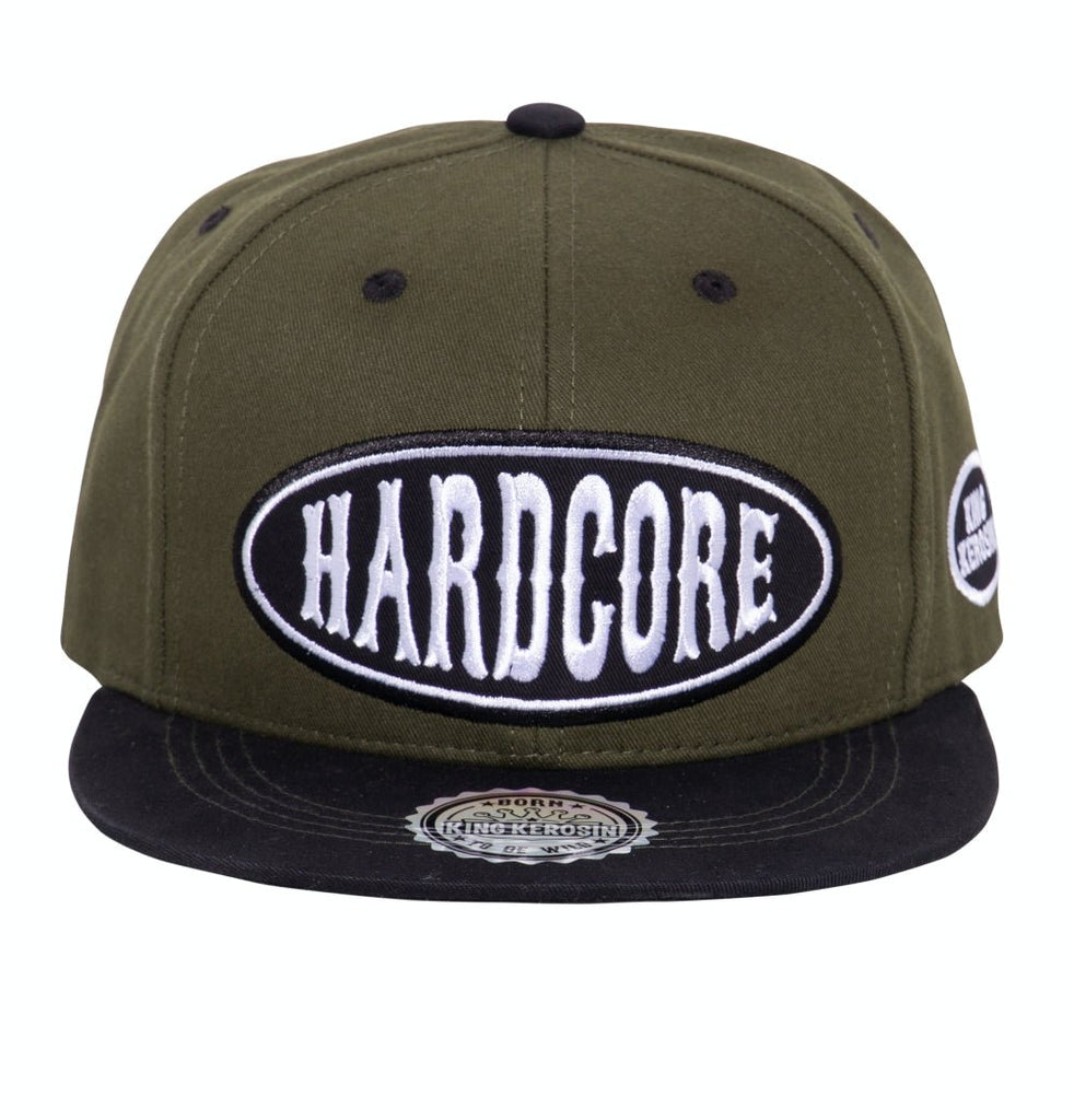 King Kerosin - Snapback Cap mit Frontstickerei und Print auf der Schirmunterseite «Hardcore»