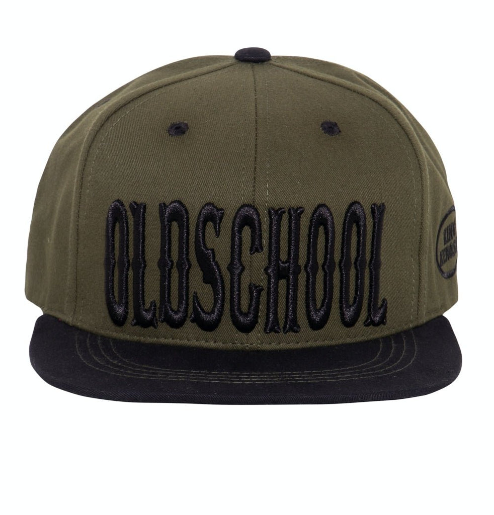 King Kerosin - Snapback Cap mit Frontstickerei und Print auf der Schirmunterseite «Oldschool»