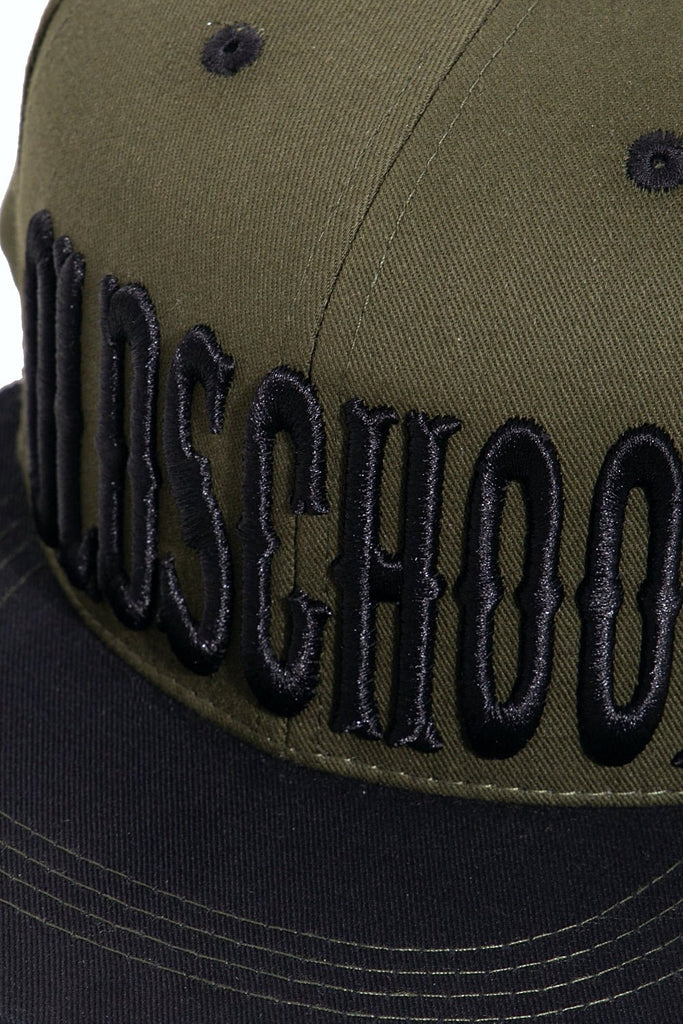 King Kerosin - Snapback Cap mit Frontstickerei und Print auf der Schirmunterseite «Oldschool»