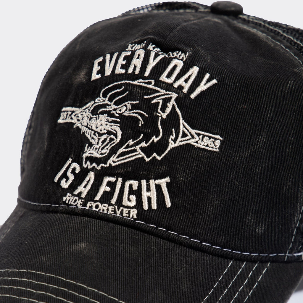 King Kerosin - Trucker Cap im Used - Look «Every Day is a Fight»