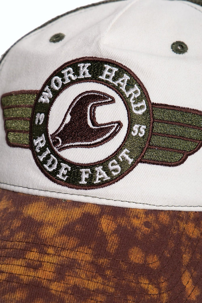 King Kerosin - Trucker Cap mit Enzymwash und Destroyed - Effekten und Stickerei «Work Hard»