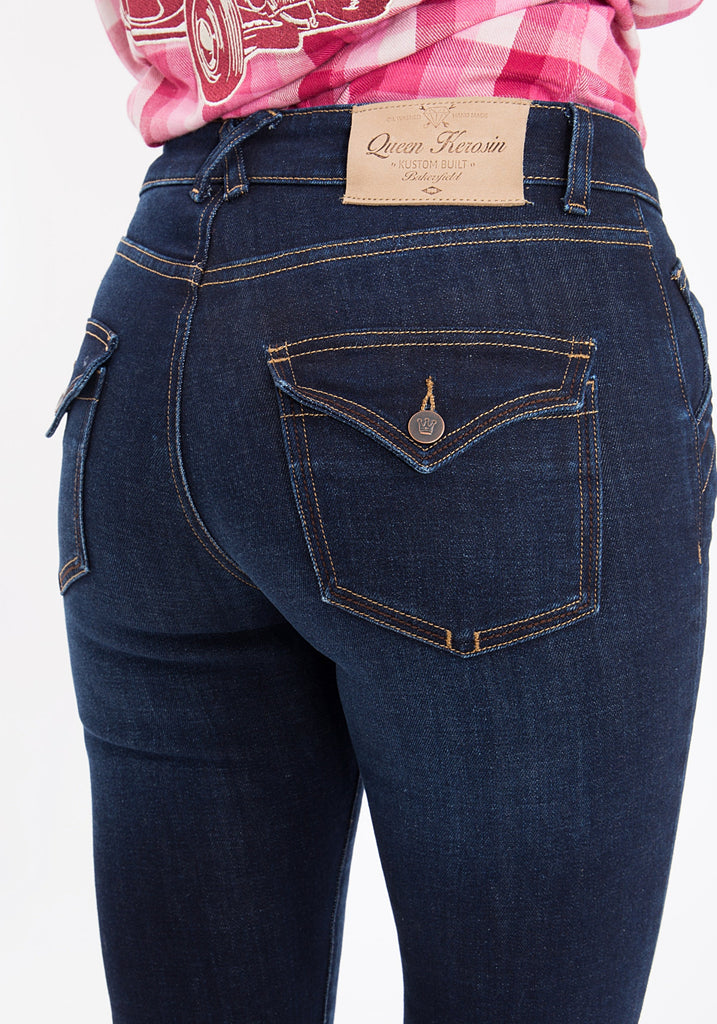 Queen Kerosin - Bootcut Jeans mit Klappentaschen «Nina»