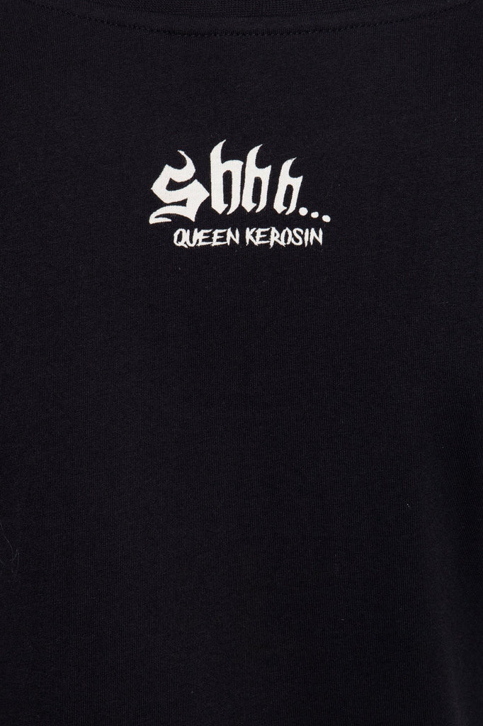 Queen Kerosin - Cooles T-Shirt im Wide Fit «Hear, see, shhh»