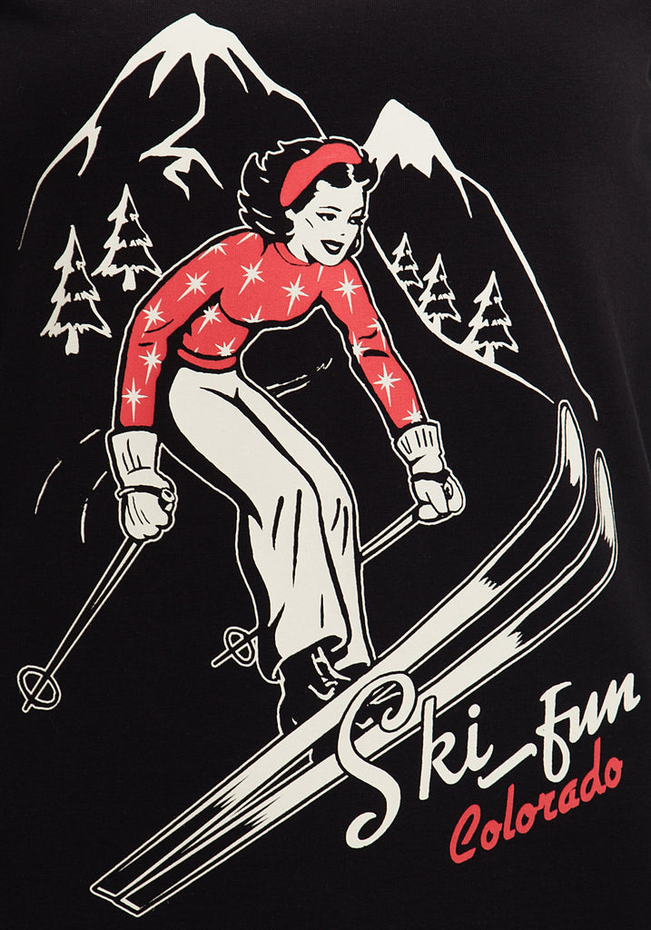 Queen Kerosin - Shirt mit V - Ausschnitt und Vintage Druck «Ski Fun»