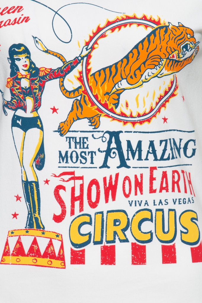 Queen Kerosin - Slim Fit T-Shirt mit Zirkus - Print in Retro - Optik «Circus»