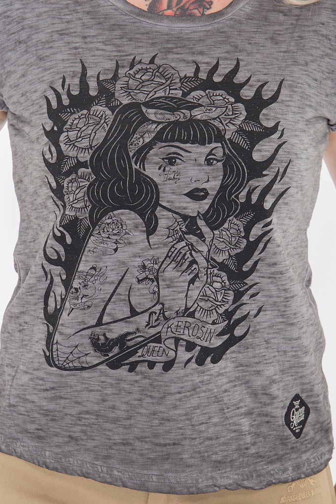 Queen Kerosin - T-Shirt mit stylischen Rollärmeln «Tattoo Girl»