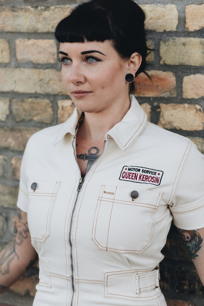 Queen Kerosin - Workwear Slim Fit Jeanskleid «Speedway Garage»